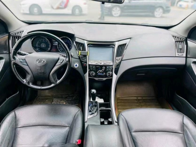 东莞13年现代索纳塔八5