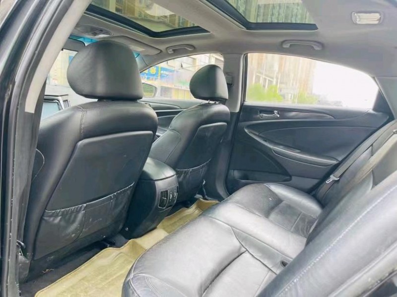 东莞13年现代索纳塔八4