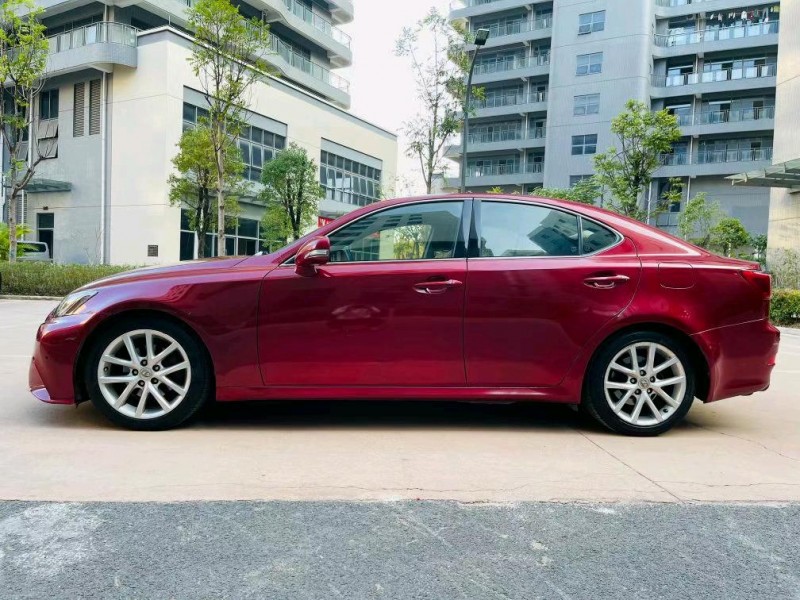 东莞12年雷克萨斯IS8