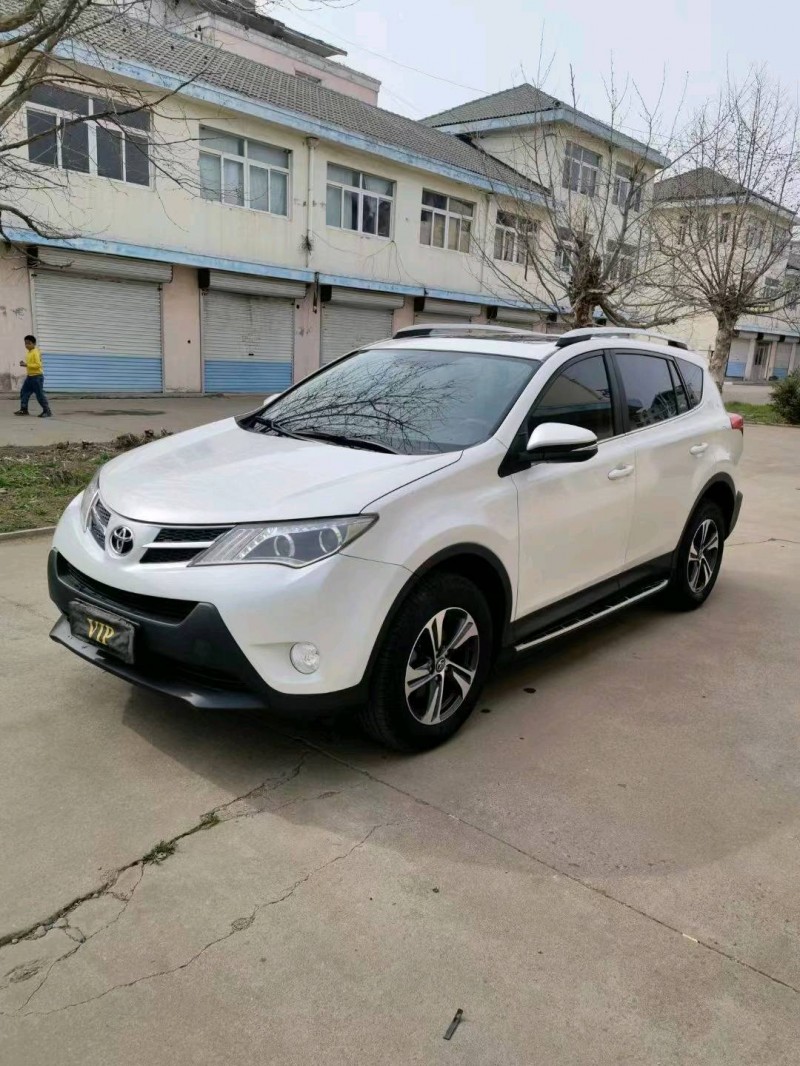 東營15年豐田RAV42