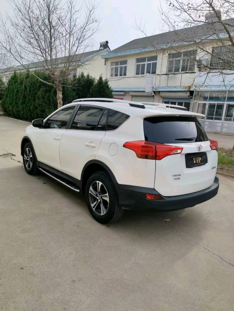 東營15年豐田RAV45