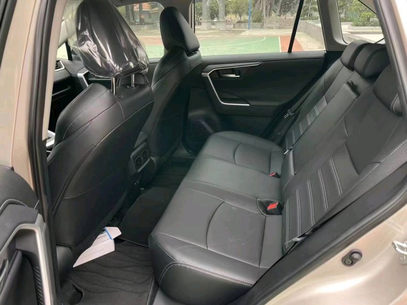 东莞21年丰田威兰达8