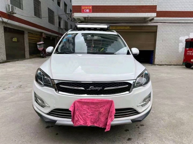 北京18年众泰大迈X55