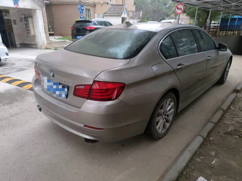 北京12年宝马5系3