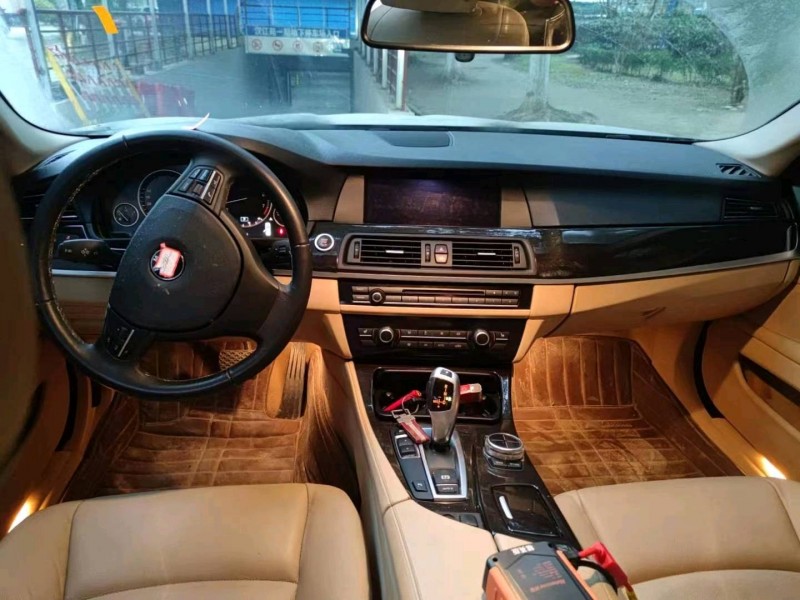 北京12年宝马5系7