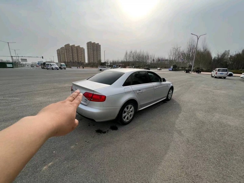 煙臺10年奧迪A4L3