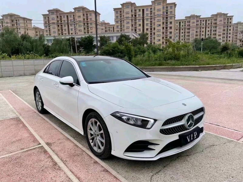 徐州19年奔驰A2