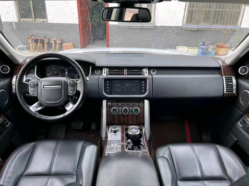 东营17年路虎揽胜行政4