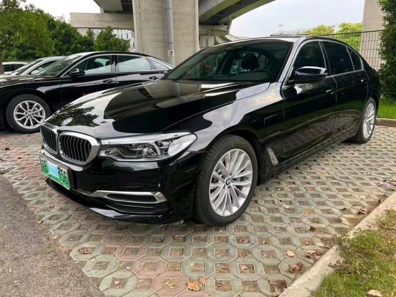 苏州20年宝马5系8