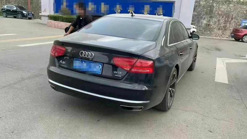 嘉峪關11年奧迪A8L3