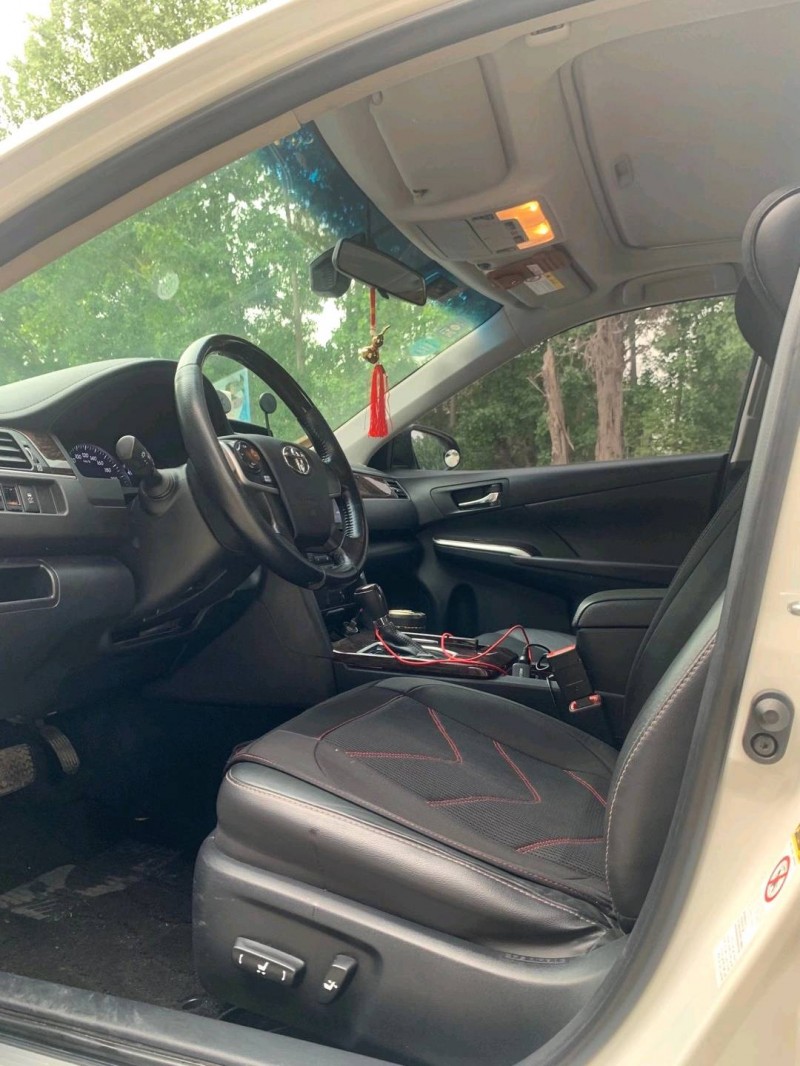 北京17年丰田凯美瑞3