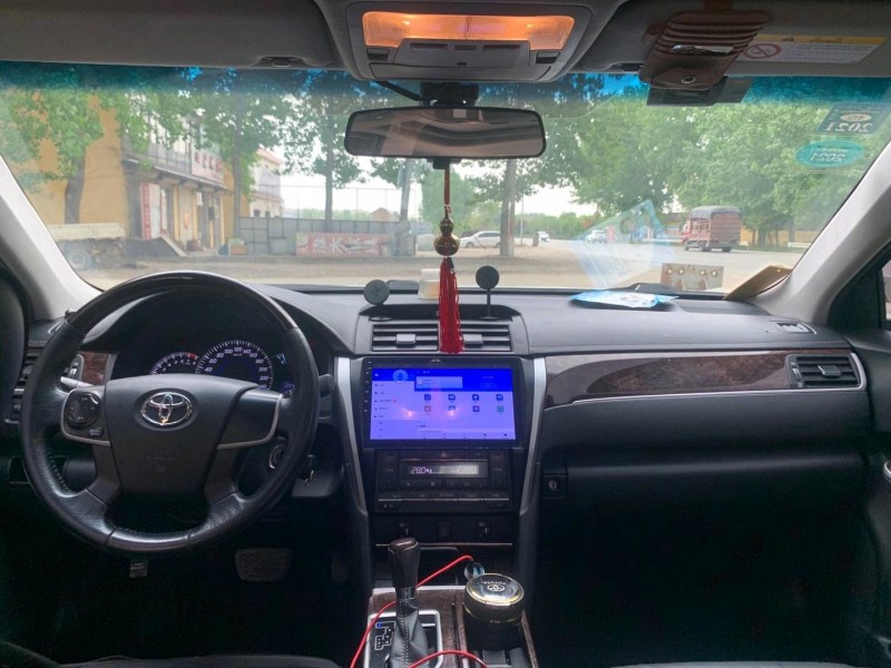 北京17年丰田凯美瑞5