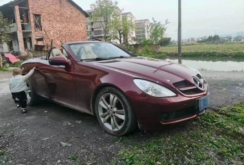 岳陽11年奔馳SLK4