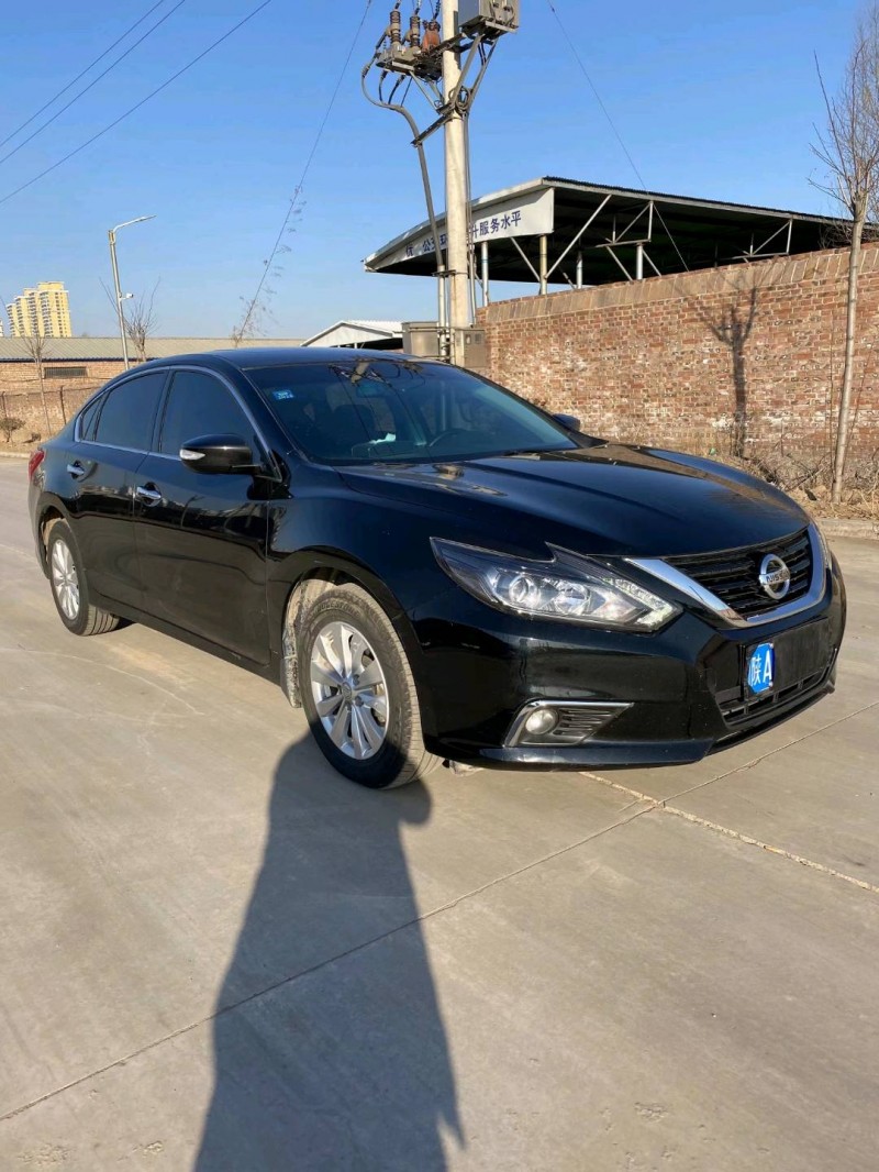 呂梁18年日產天籟8