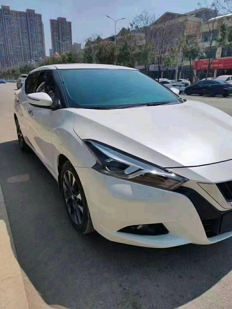黔西南21年日產藍鳥4
