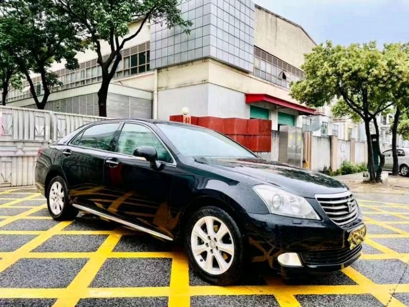 东莞13年丰田皇冠3