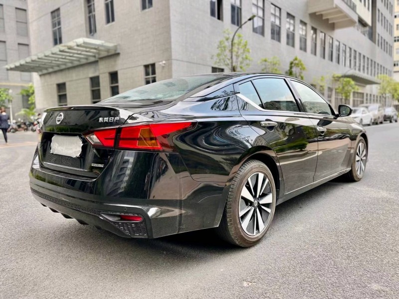 東莞21年日產天籟8