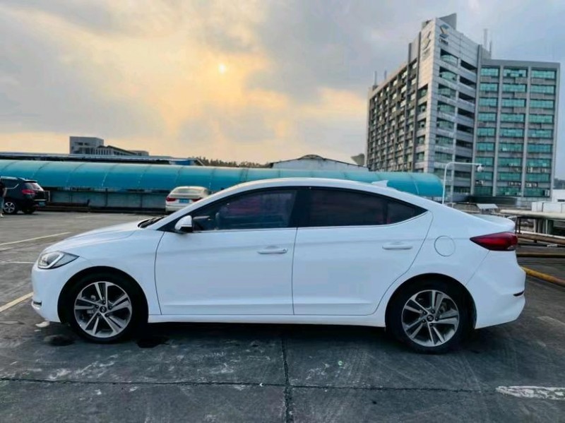 东莞17年现代领动7