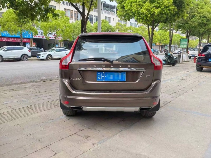 昭通14年沃爾沃XC602