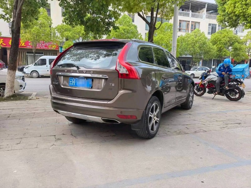 昭通14年沃爾沃XC604