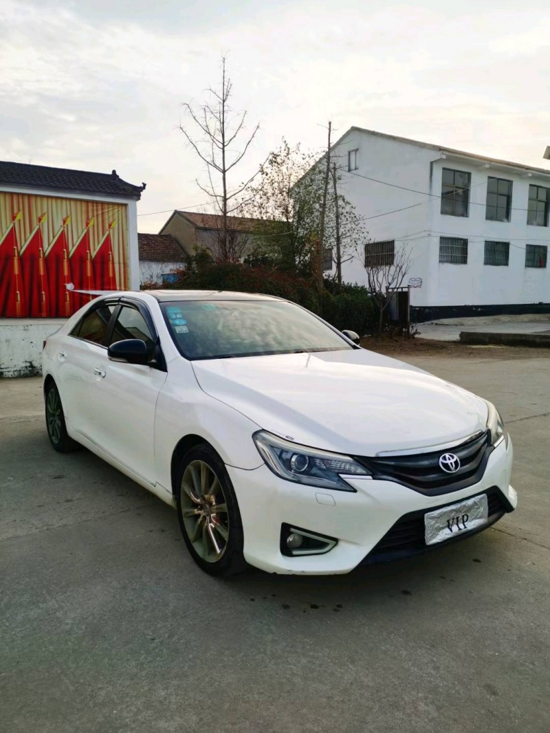 徐州14年丰田锐志3