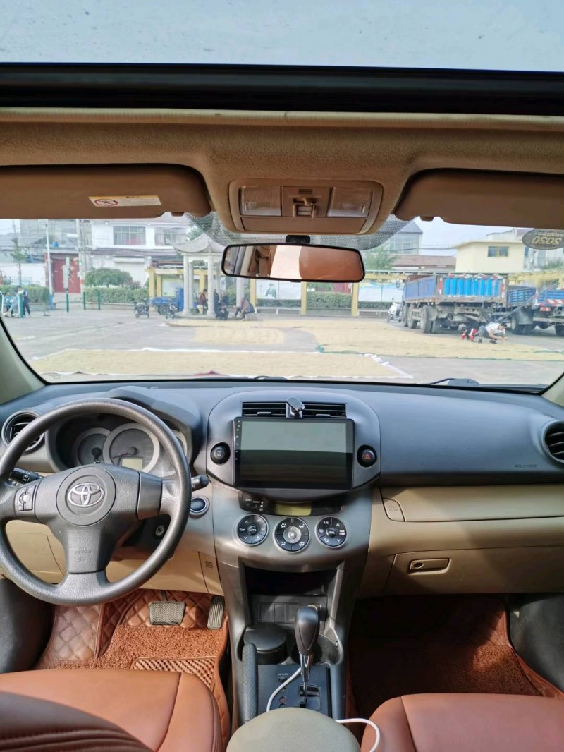 徐州12年丰田RAV49