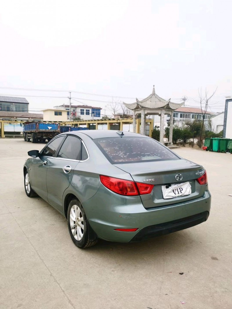 徐州15年北汽绅宝D506