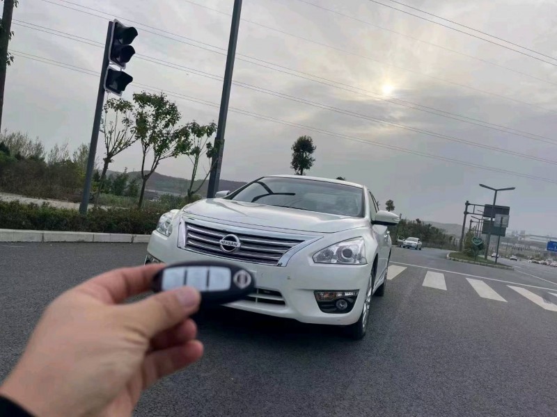 德陽14年日產天籟2