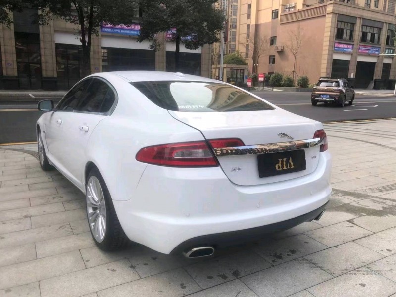 岳陽11年捷豹XF6