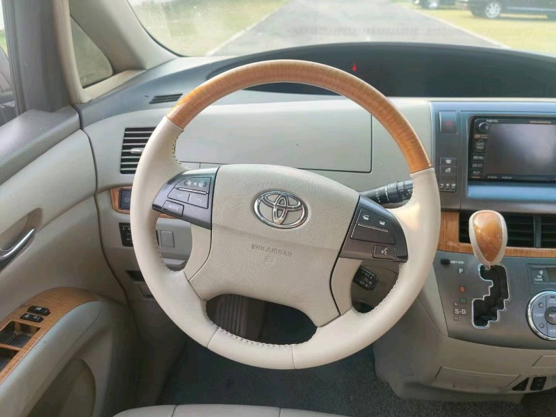 北京12年丰田普瑞维亚5