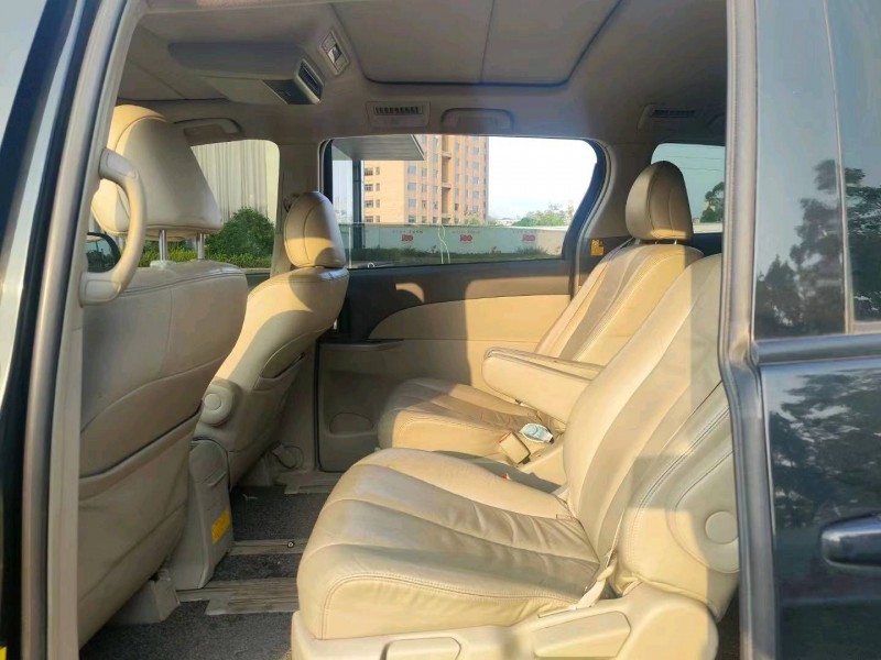 北京12年丰田普瑞维亚8