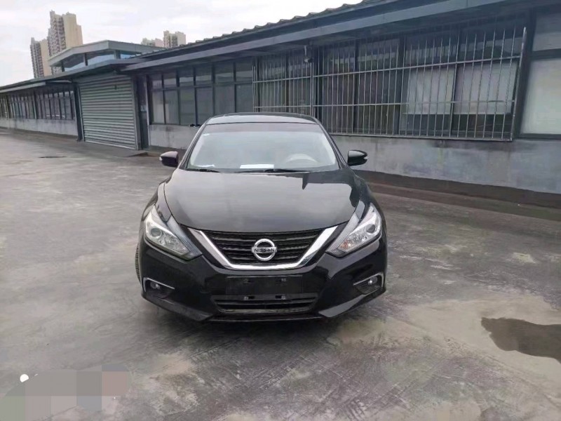 安阳17年日产天籁1