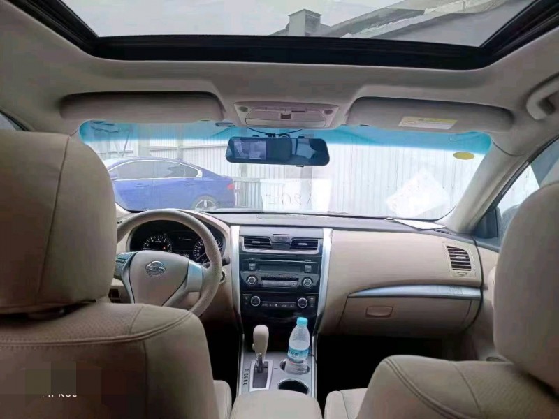 安阳17年日产天籁4