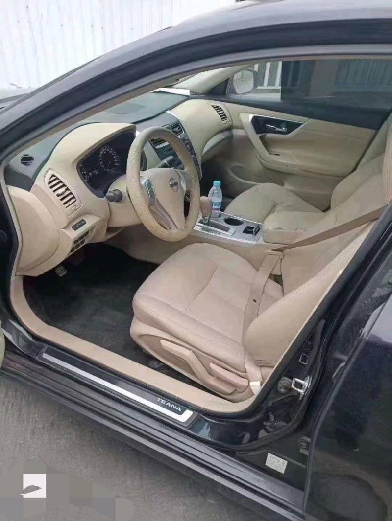 安阳17年日产天籁5