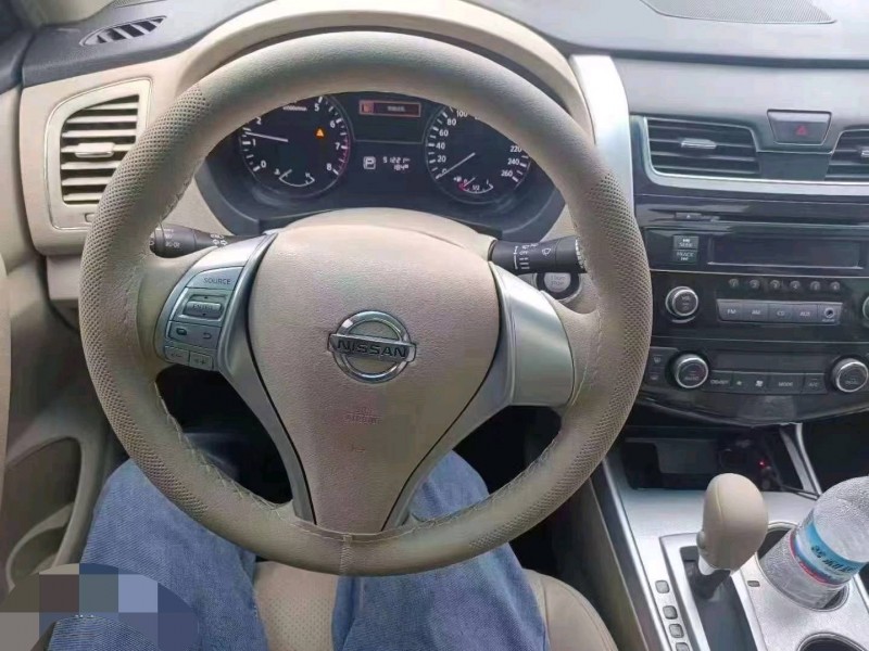 安阳17年日产天籁6