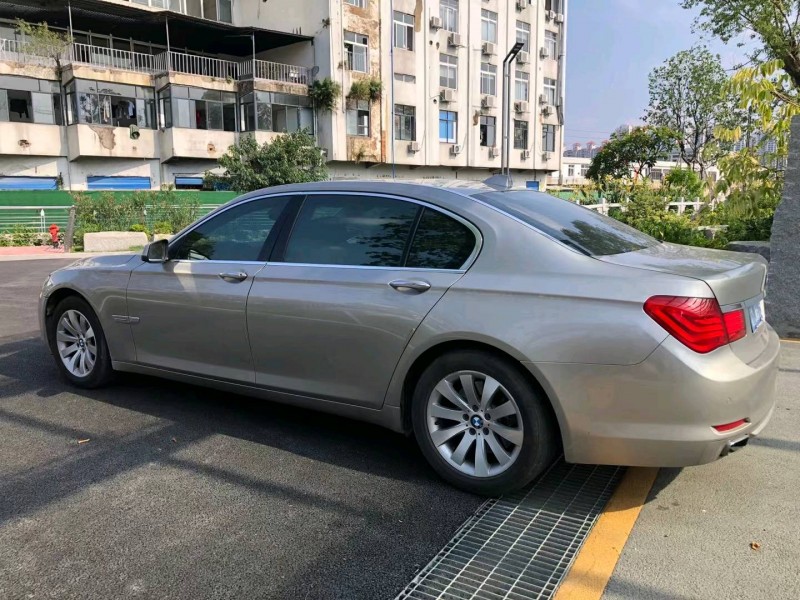 廣州09年寶馬7系9