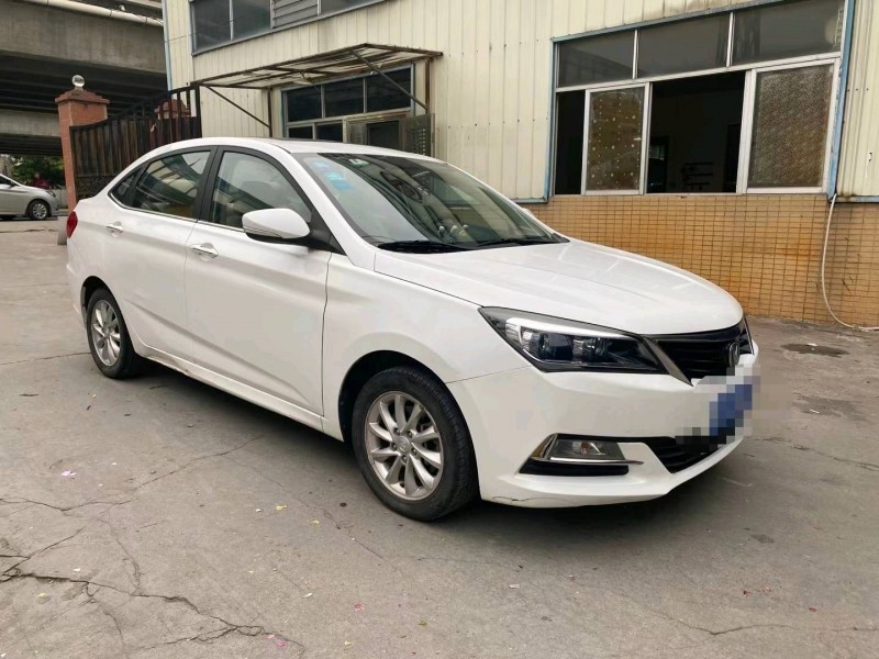 廣州16年長安汽車悅翔V73