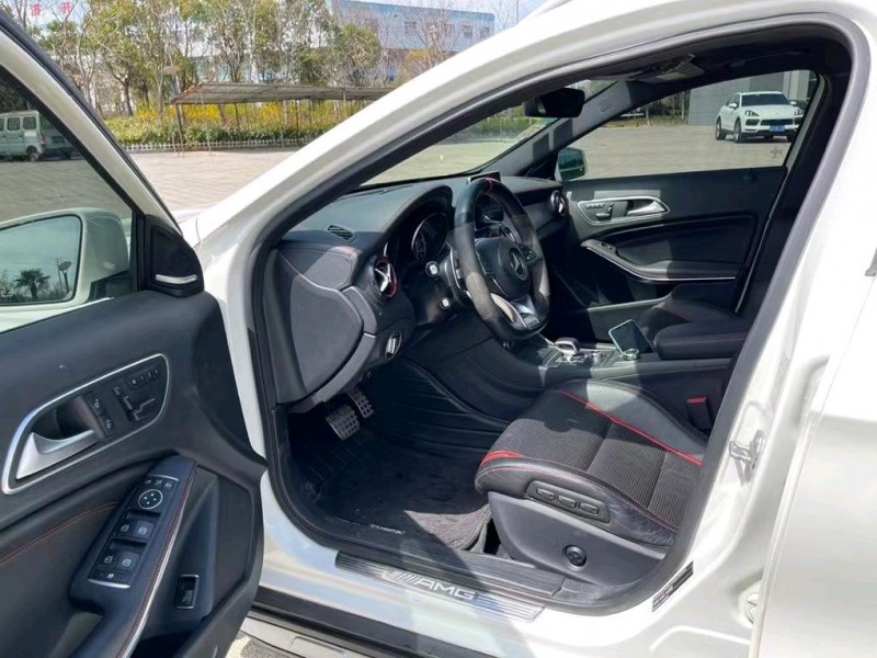 盐城16年奔驰GLA4