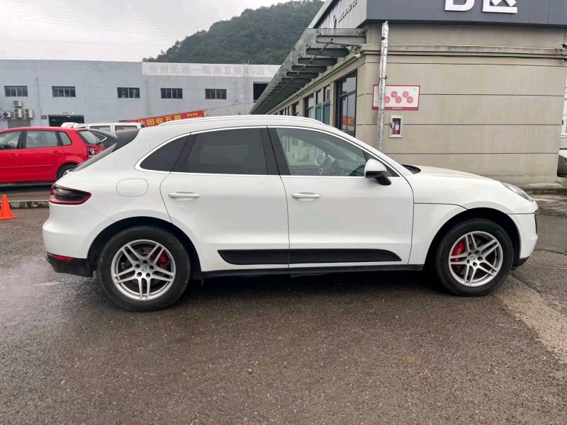 臺州16年保時捷Macan3