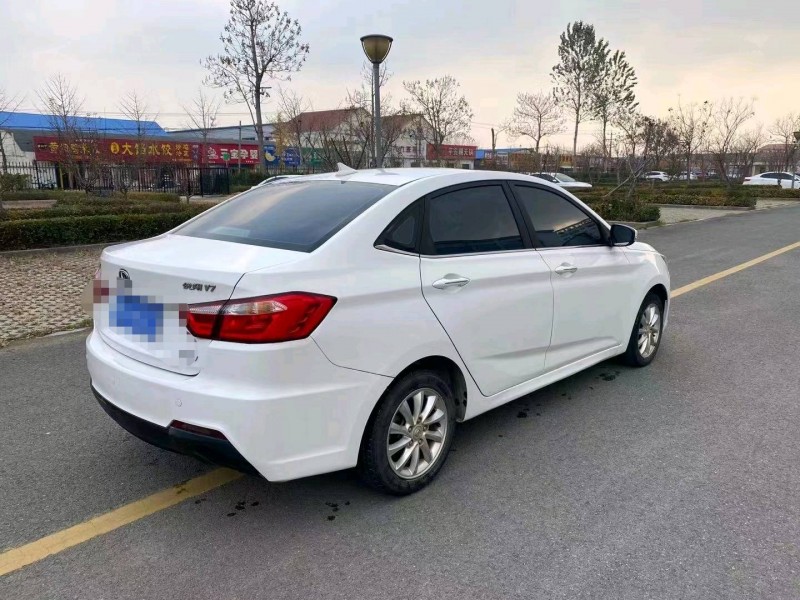 濰坊15年長安汽車悅翔V78