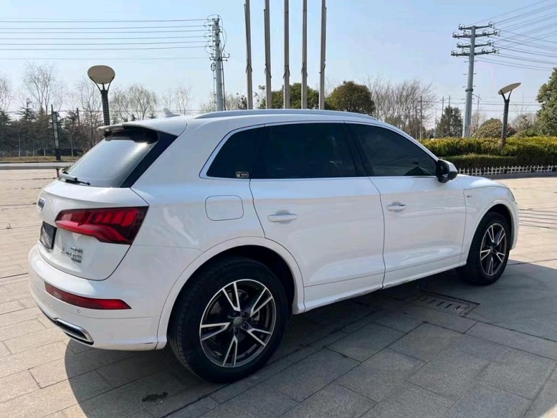 鹽城19年奧迪Q58
