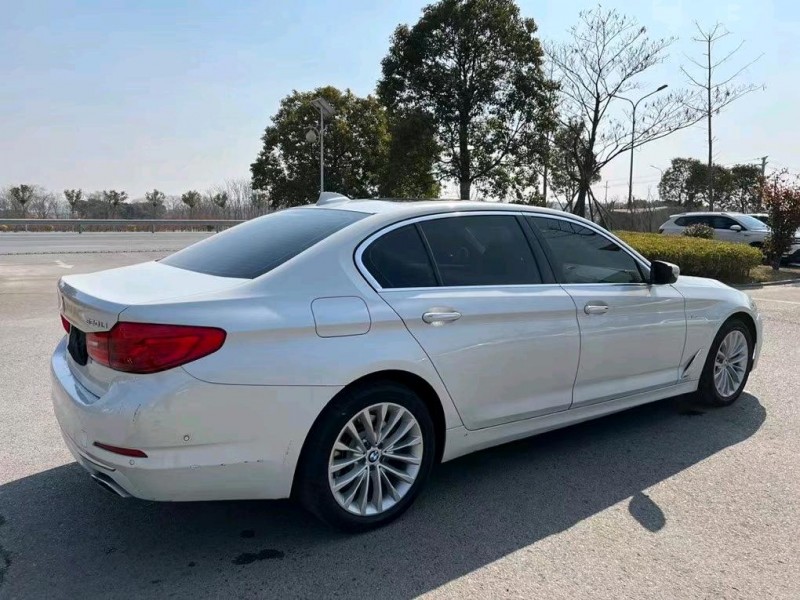 盐城18年宝马5系8