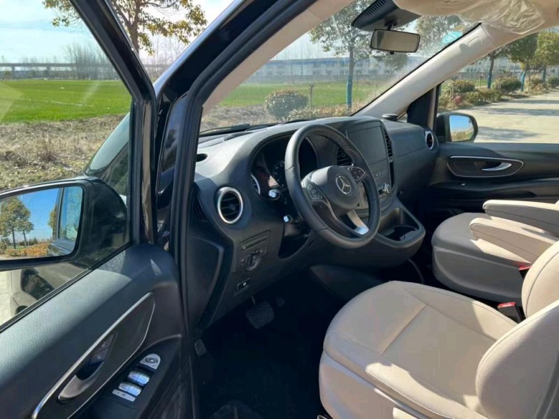 盐城20年奔驰威霆8