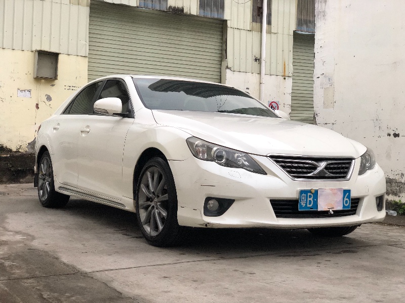 深圳13年豐田銳志8