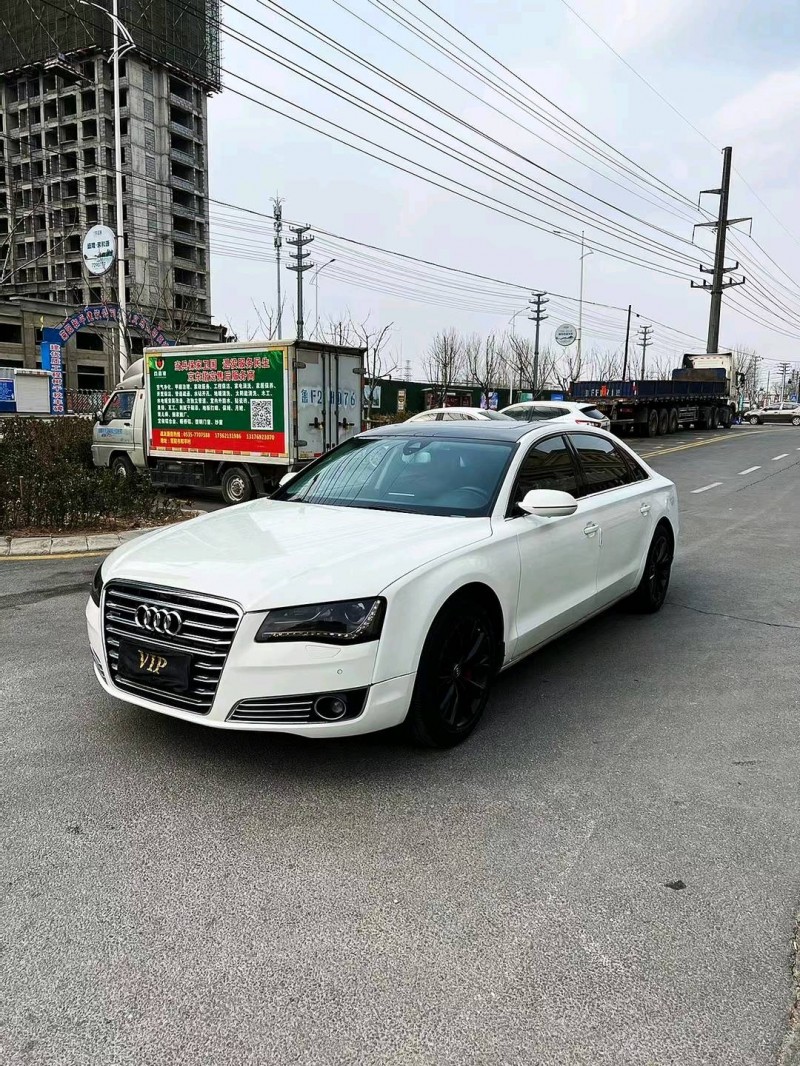 煙臺11年奧迪A8L3