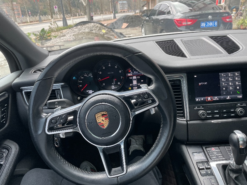 北京16年保時捷Macan5