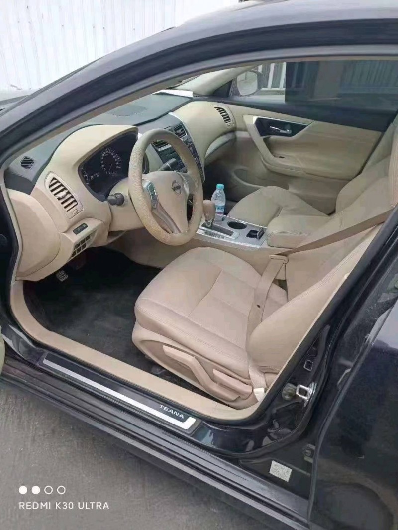 安陽17年日產天籟5