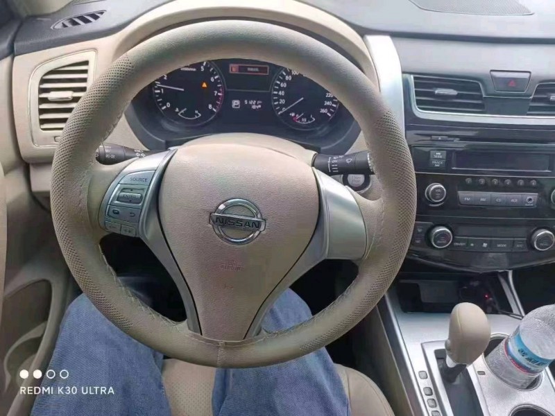 安陽17年日產天籟6