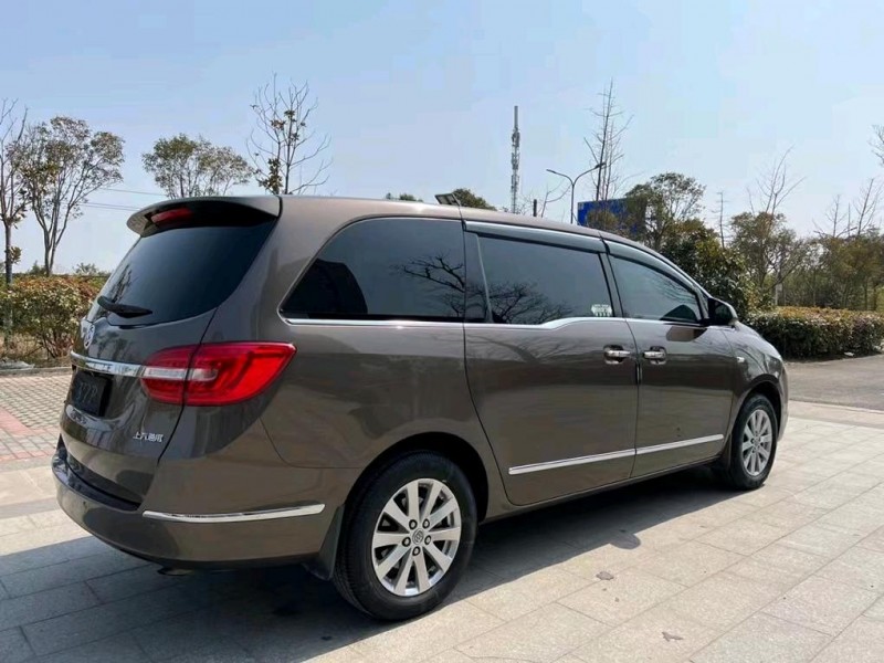 鹽城19年別克GL81