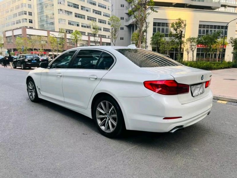 东莞18年宝马5系8
